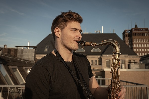 Andre Schnura (saxophone)