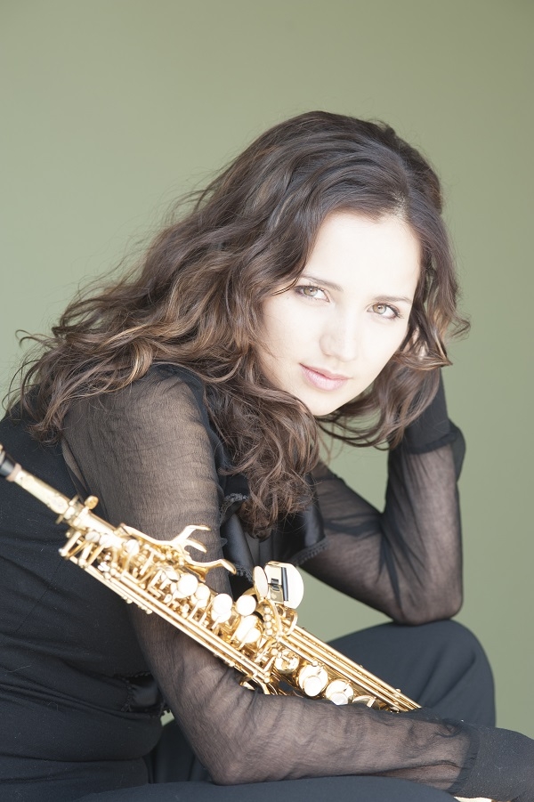 Asya Fateyeva (saxophone)