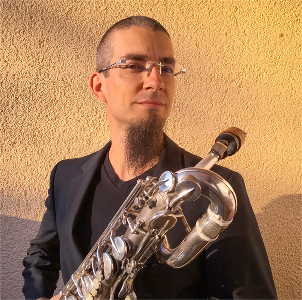Noah Bedrin (saxophone)