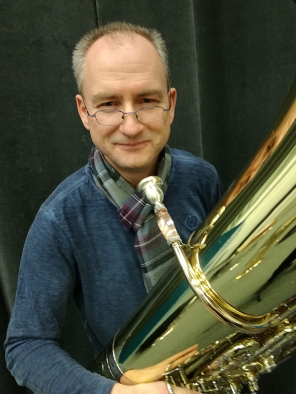 Prof. Jörg Wachsmuth (tuba)